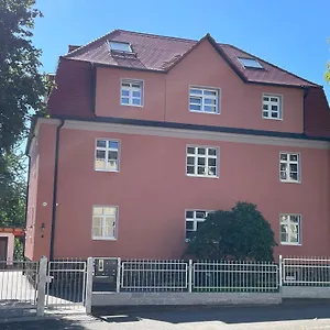  Apartment Apartment-haus Landeskrone Deutschland